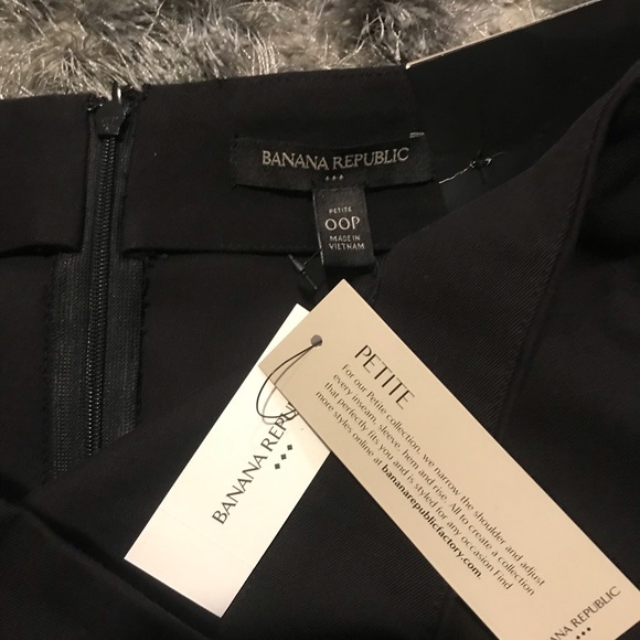 NWT Black Pencil Skirt from Banana Republic! - Picture 2 of 3